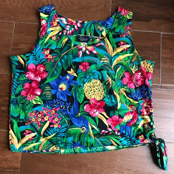 SOLD🦋 Hawaiian Shorts Set - Picture 2 of 6